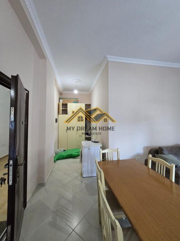 SHITET APARTAMENT 2+1+ NJE POST PARKIMI TEK SHKEMBI I KAVAJES!!