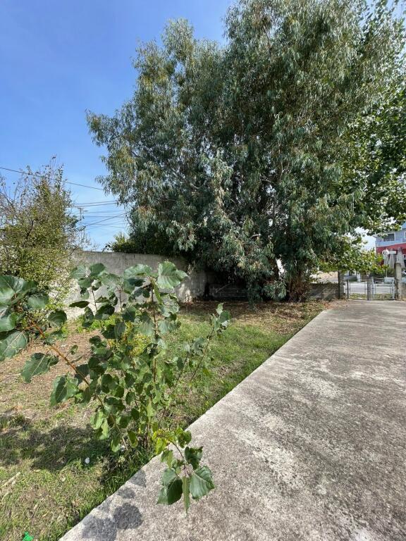 🏡 VENDESI CASA 2+1 CON TERRENO –XHAMIA PLAZH DURRES