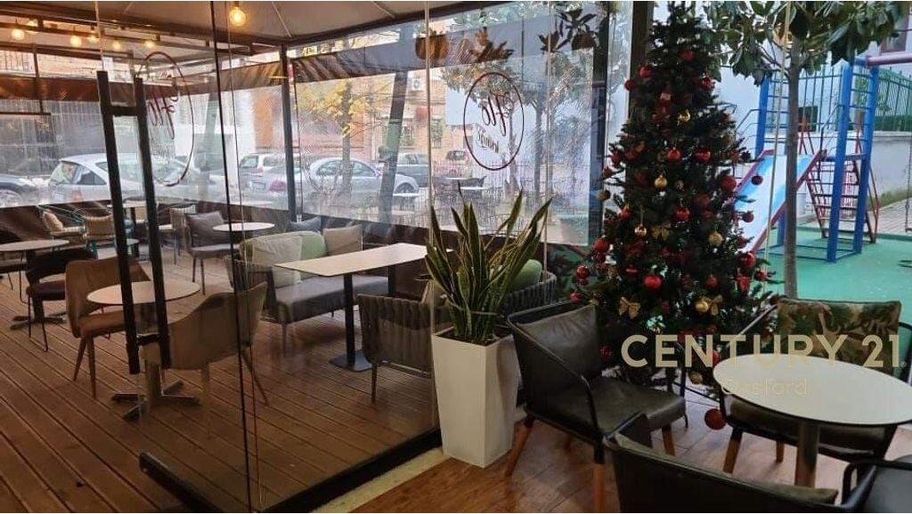 AFFITTIAMO LOCALE BAR-CAFFÈ A MYSLYM SHYRI!