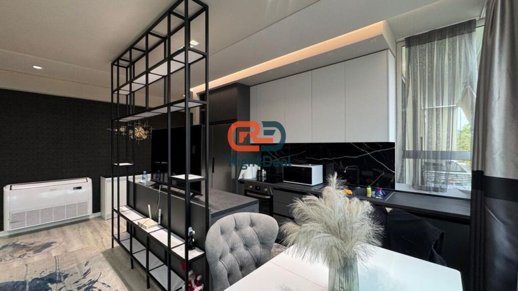 Tek Komuna E Parisit , Shitet Apartament 2+1 Totalisht I Investuar!!