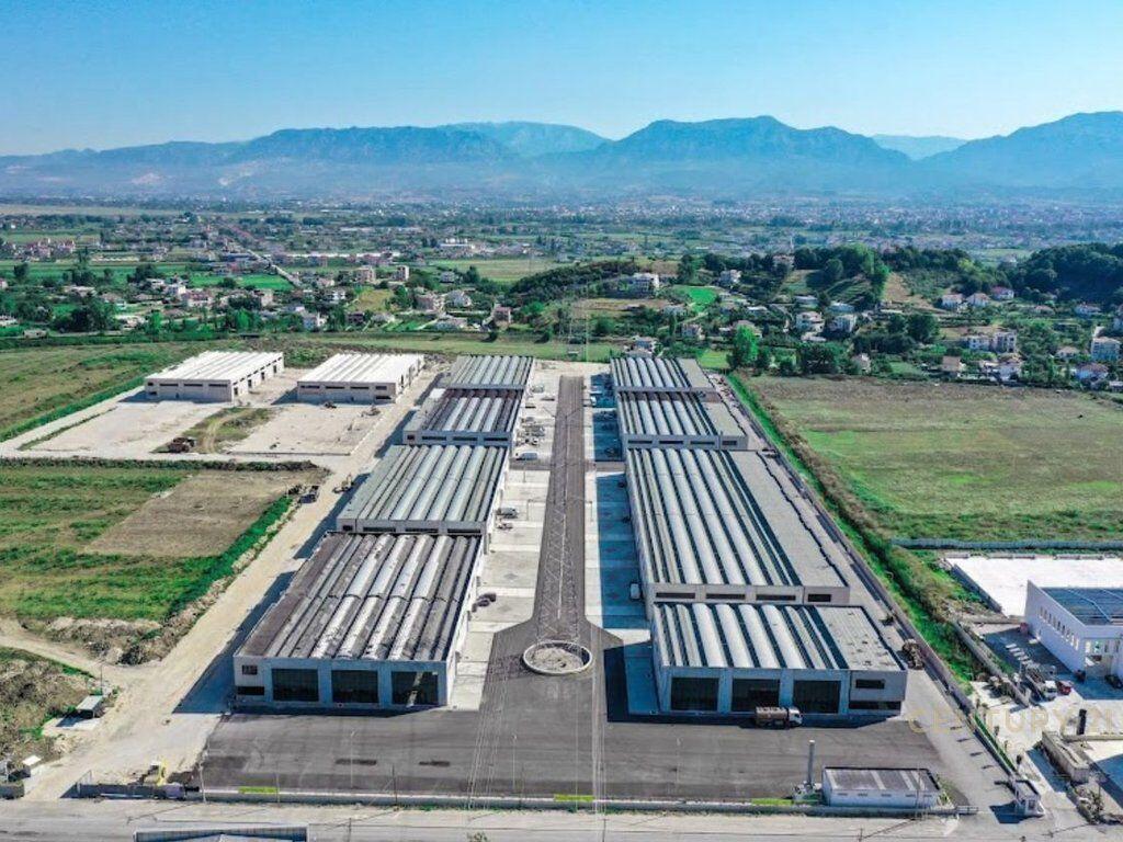 Magazzino in vendita nel Parco Industriale di Tirana!