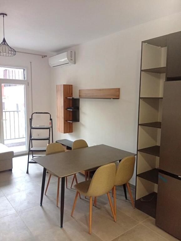 🏠 Jepet me Qera Apartament 1+1 ne 5 Maji afer me Cocordin