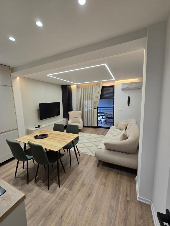 📌 Jepet Apartament 1+1+ studio me Qira – Bulevardi “Zogu I”