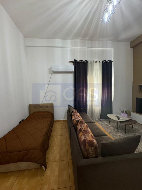 Affittasi appartamento 1+1 vicino a Via Dibres.