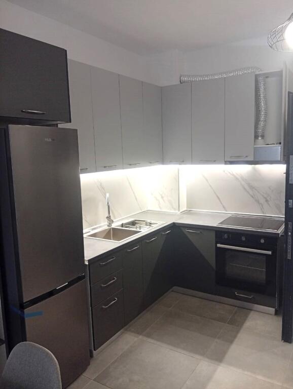 🏠 Jepet me Qera Apartament 1+1 ne 5 Maji afer me Cocordin