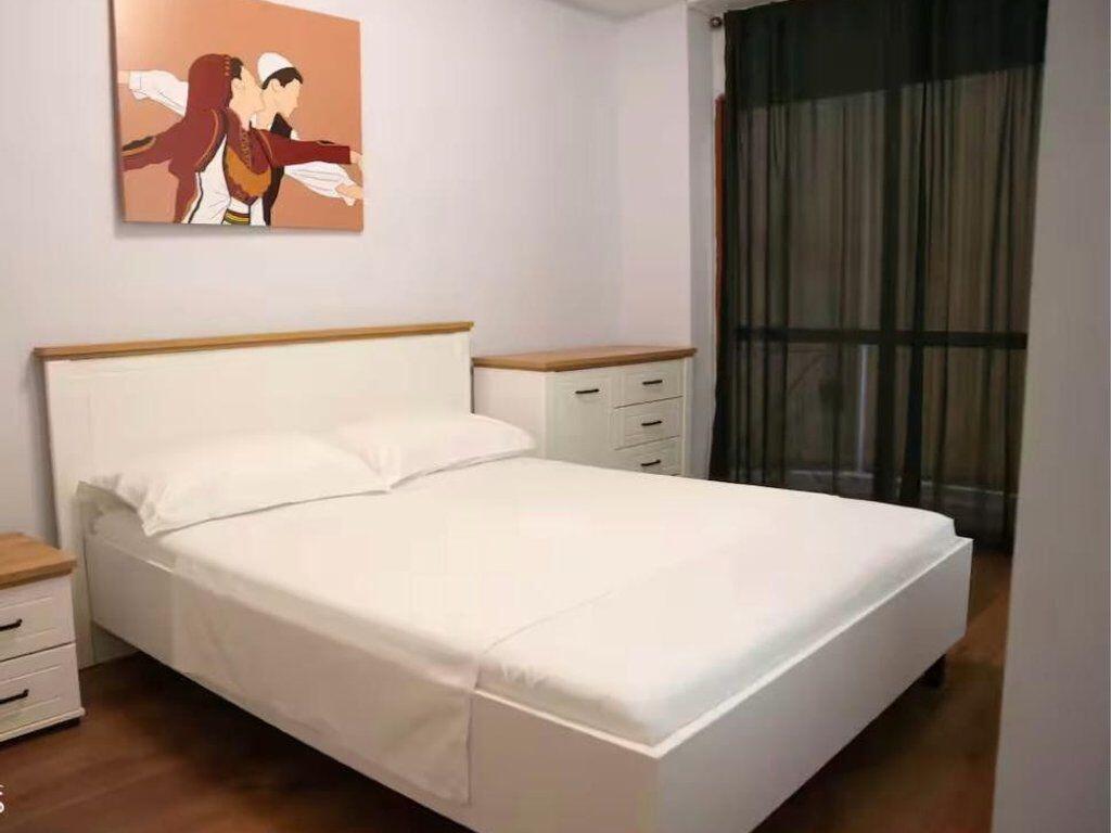 Appartamento 2+1 In Affitto in via Gjon Bukuzu, vicino al Ristorante Durrësi, Tirana 900 € /Mese