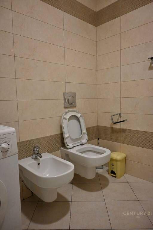 Appartamento 3+1 in affitto nel Complesso Delijorgji, Tirana 1.300 € /Mese