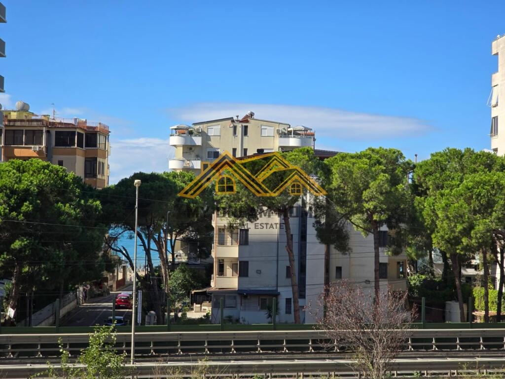 SHITET APARTAMENT 2+1+ NJE POST PARKIMI TEK SHKEMBI I KAVAJES!!