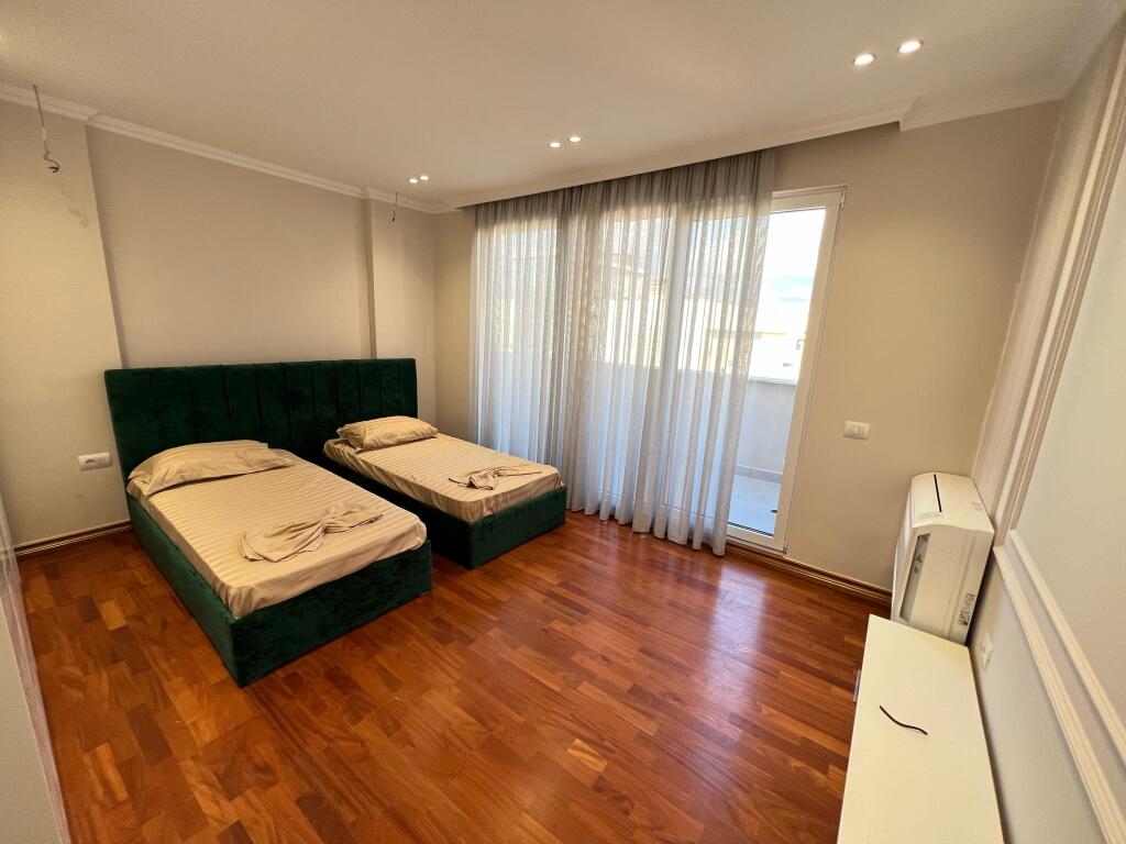 📣 QERA SUPER Apartament (Papafingo) 2+1+2Tualete , Sauna , Verande Dhe Parking 📍 Qender Tirane 🛣️ Rruga e "Kavajes" ✨
