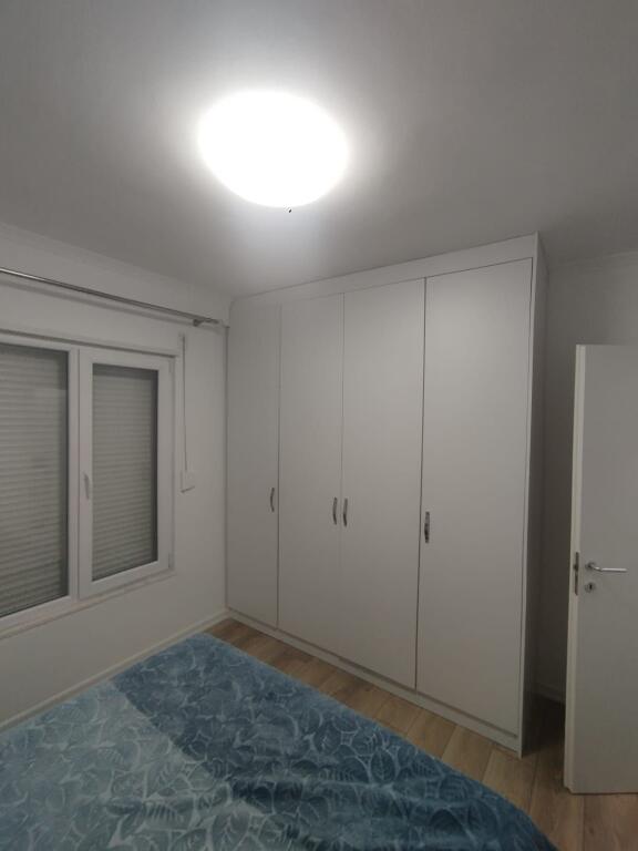 Jepet me qera apartament 1+1 ne Selite