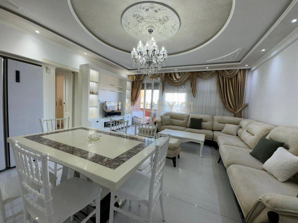 SUPER APPARTAMENTO 2+1+2+3 BALCONI+ 2 Posti AUTO IN VENDITA 340.000 €