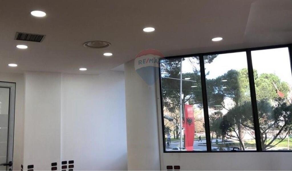 for rent, business premises at Twin Towers, Mother Teresa Boulevard, Tirana  ID: 530591002-2