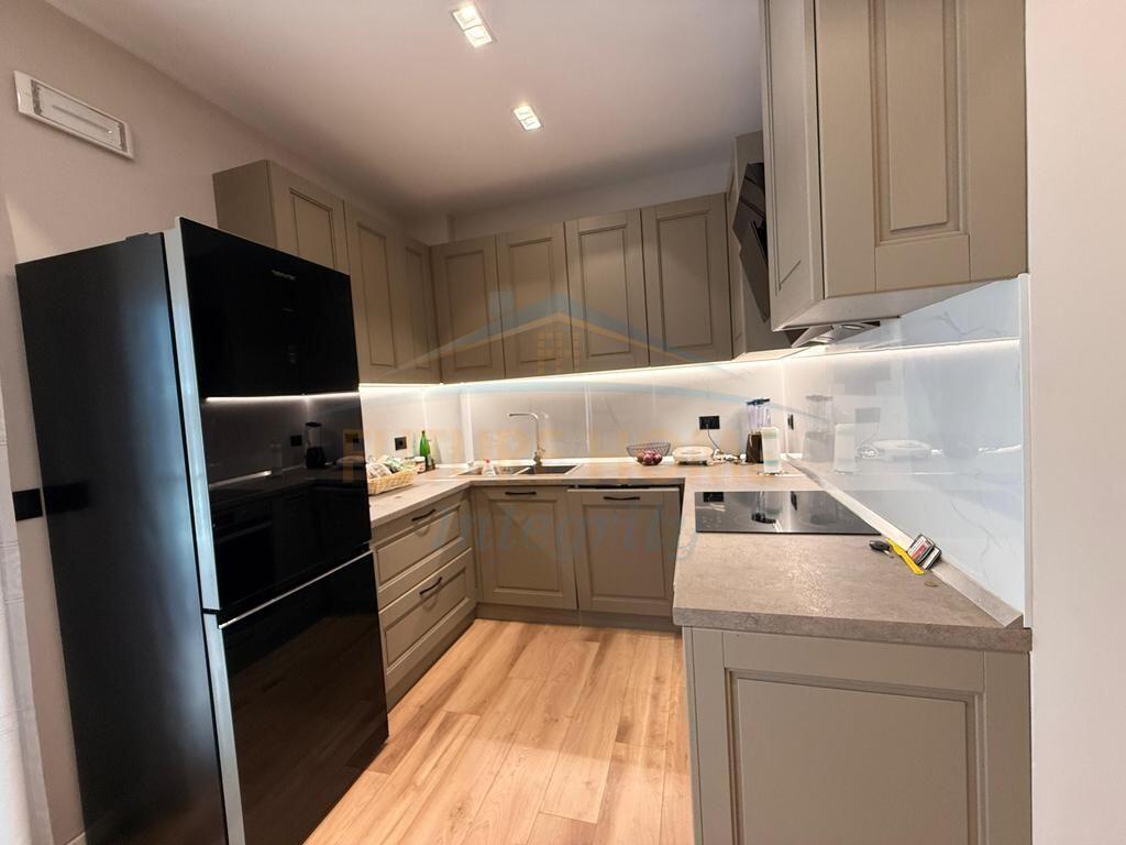 In vendita, Appartamento 1+1, Residenza Sofia, Tirana.