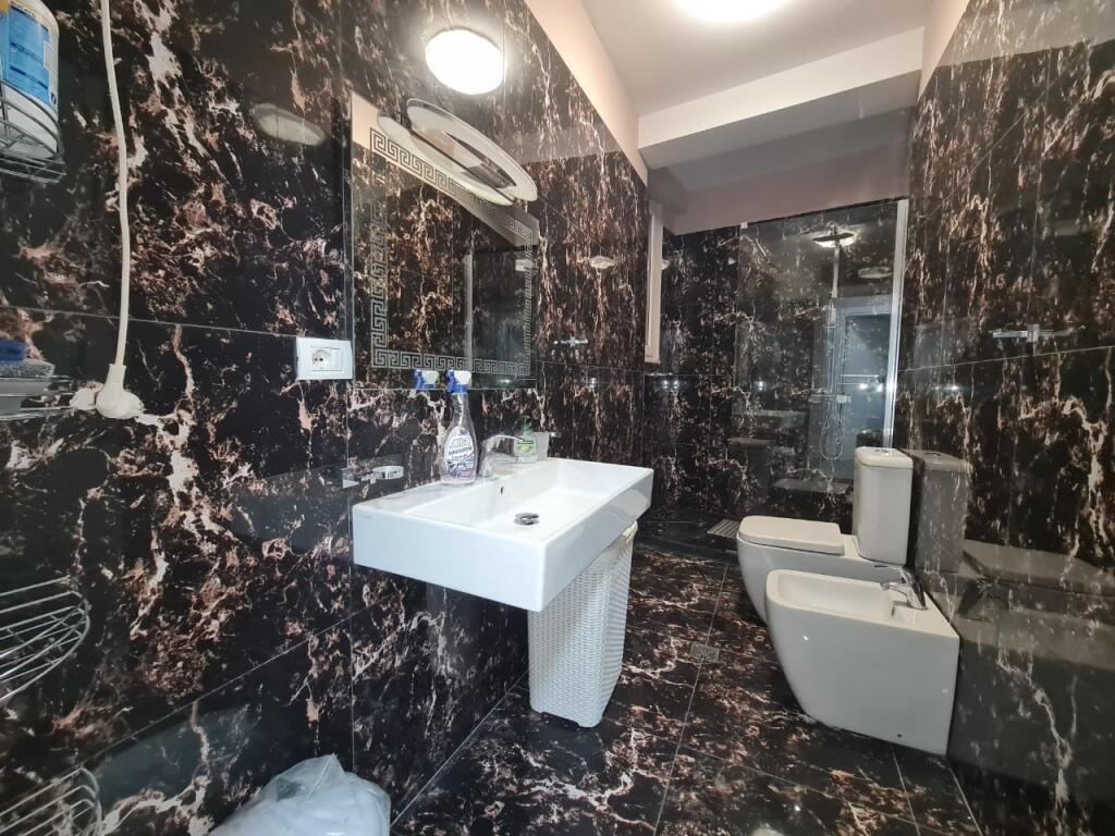 2+1, well furnished, near the dry lake near hotel Radison, 1000 euros with parking
