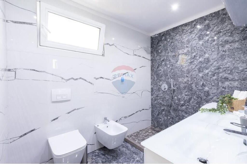🏡 Shitet apartament 2+1+2 te Zogu i Zi!