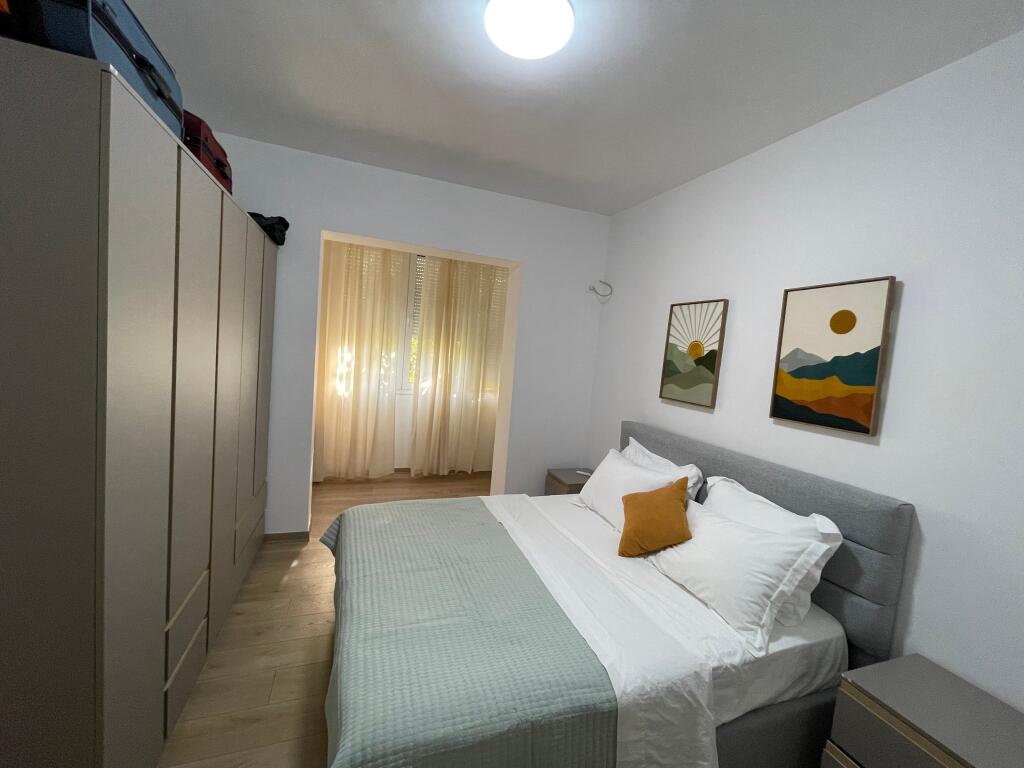 Apartament 2+1 modern - kafe Flora, rruga e durresit