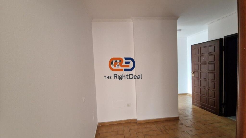 In Bllok, 3+1+2 Space for Rent, Suitable for Various Business Activities!!!