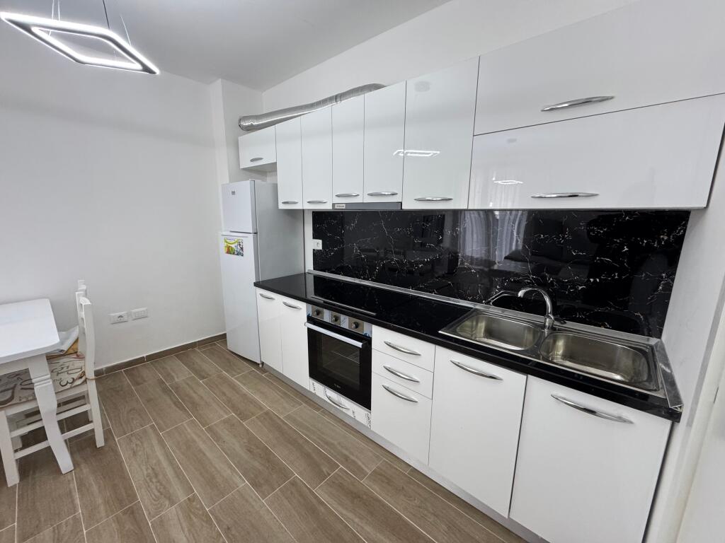 Rent Apartment 2+1  Price 40,000 new lek  Near 5 maji