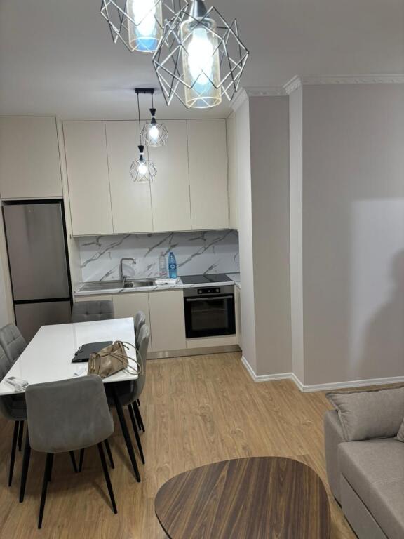Apartament 2+1 per Qira Kompleksi Molla ne Astir