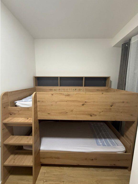 JEPET APARTAMENT 2+1 ME QIRA TEK (KOMPLEKSI MOLLA) NE ASTIR!