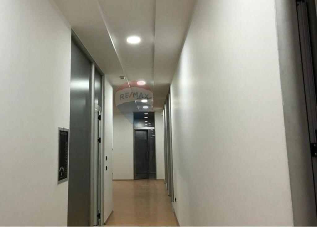 for rent, business premises at Twin Towers, Mother Teresa Boulevard, Tirana  ID: 530591002-2