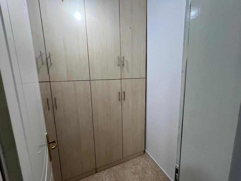 Jepet me qira apartament 2+1 te Komuna Parisit