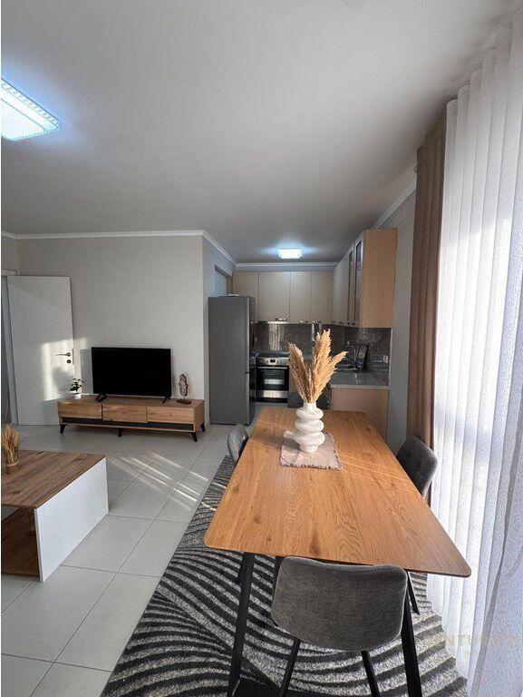 APARTAMENT 2+1 ME QERA PRANE PROKURORISE SE TIRANES!
