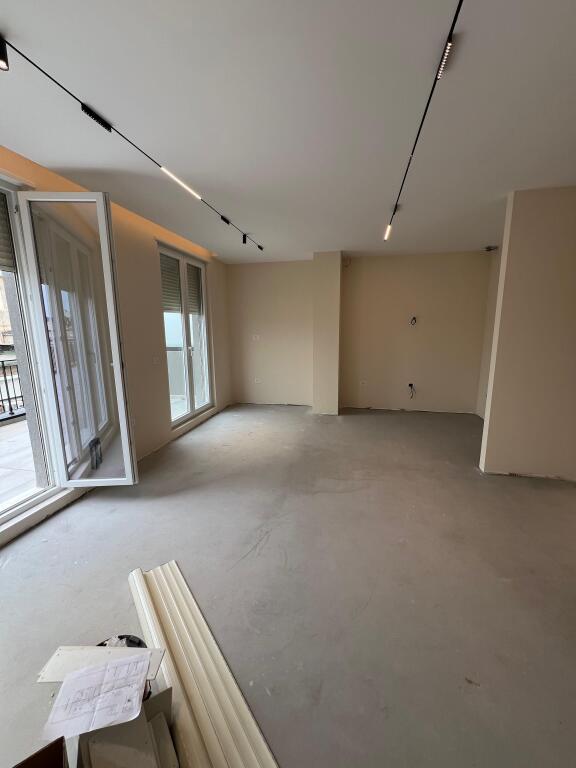 IN VENDITA APPARTAMENTO 2+1+2+Verande+🅿️ 314.000€ SCUOLA DI BALLO, TIRANA