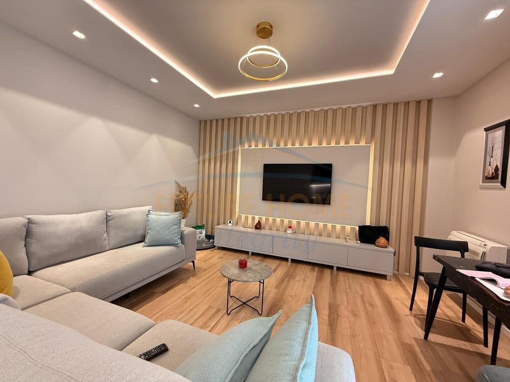 In vendita, Appartamento 1+1, Residenza Sofia, Tirana.