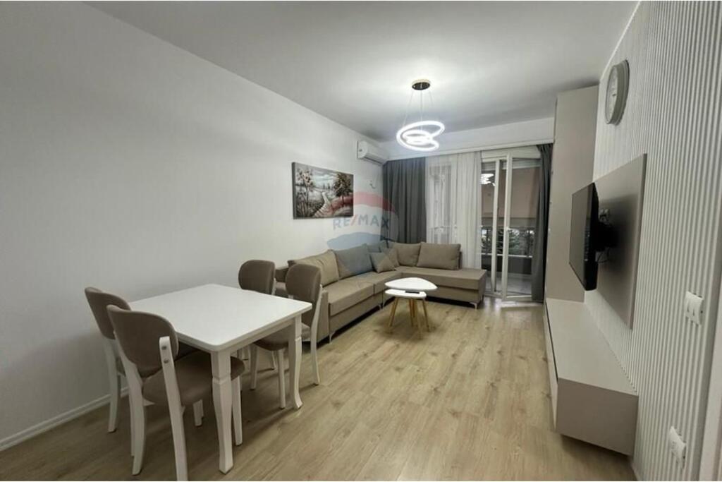 Apartment for rent 2+1+P at the Commune of Paris