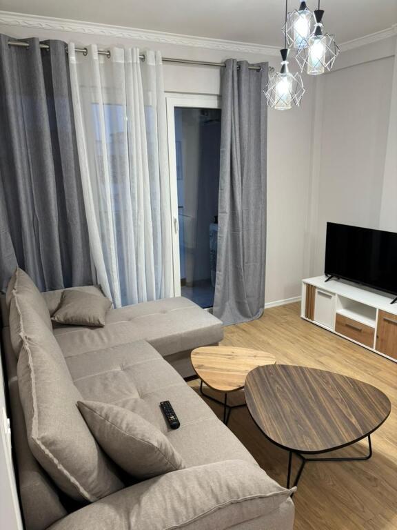 Apartament 2+1 per Qira Kompleksi Molla ne Astir