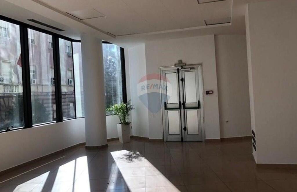 for rent, business premises at Twin Towers, Mother Teresa Boulevard, Tirana  ID: 530591002-2