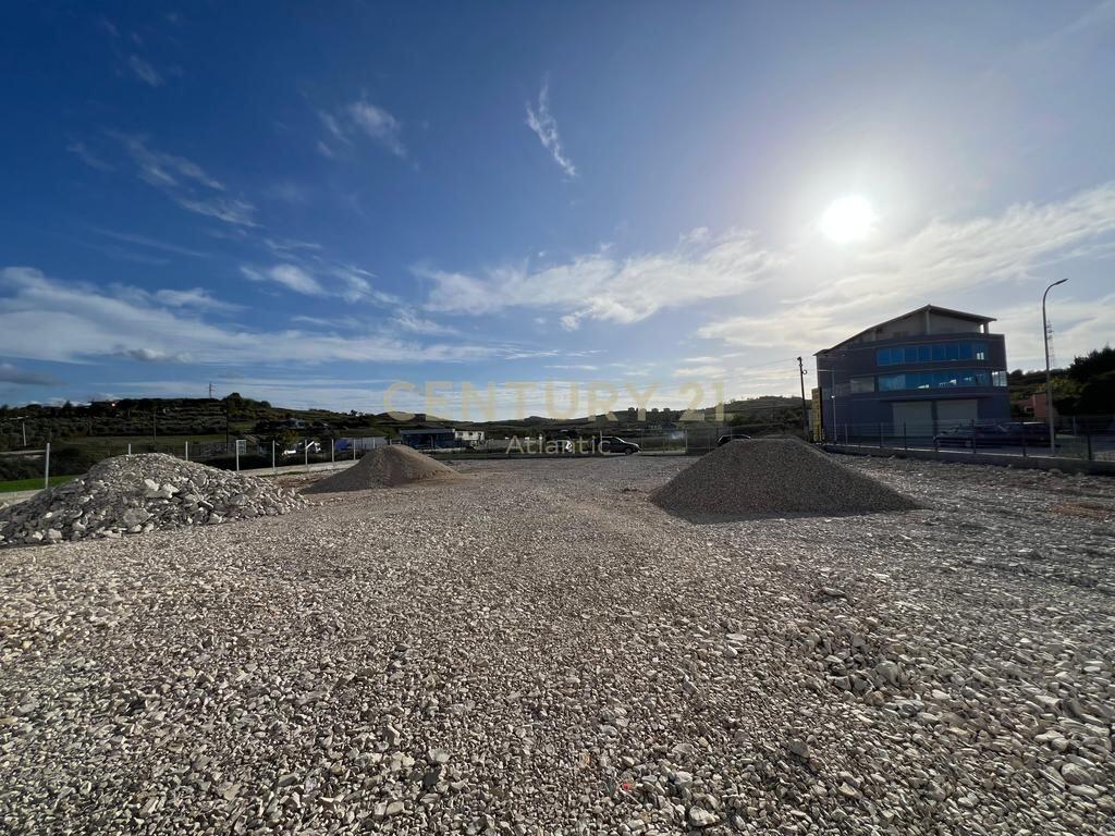 NEW WAREHOUSE BY THE ROAD FOR RENT IN PJEZE DURRES! 3,900 € /Month