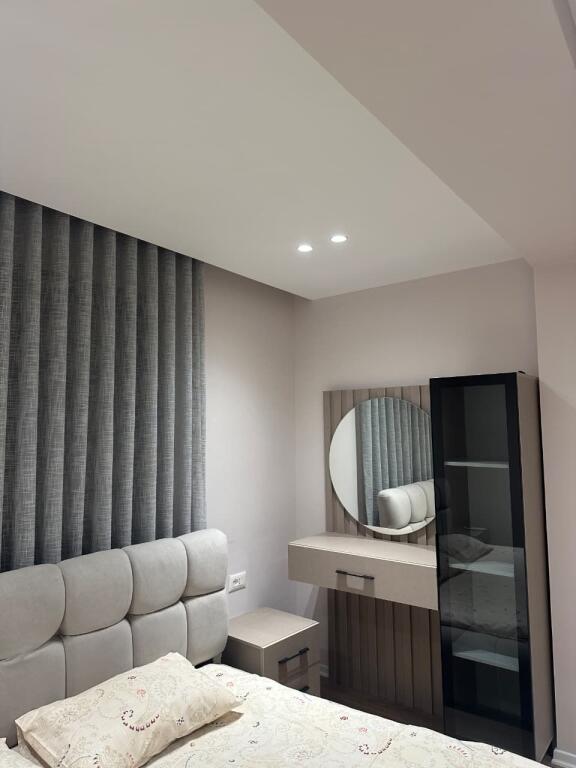 🏢 Apartament 2+1 me Qira – Bulevardi Zogu I 📍