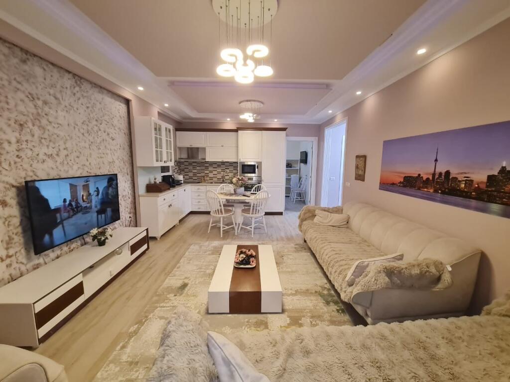 2+1, well furnished, near the dry lake near hotel Radison, 1000 euros with parking