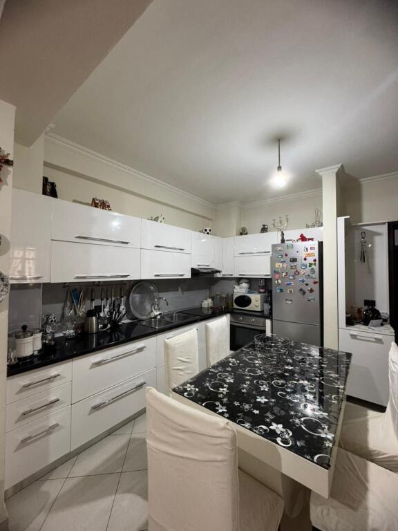 Jepet me qira apartament 2+1 ne Astir!
