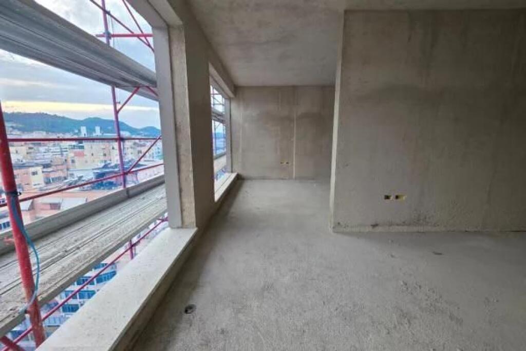 🏡 Shitet apartament 1+1 te Whitet Tower, Komuna e Parisit