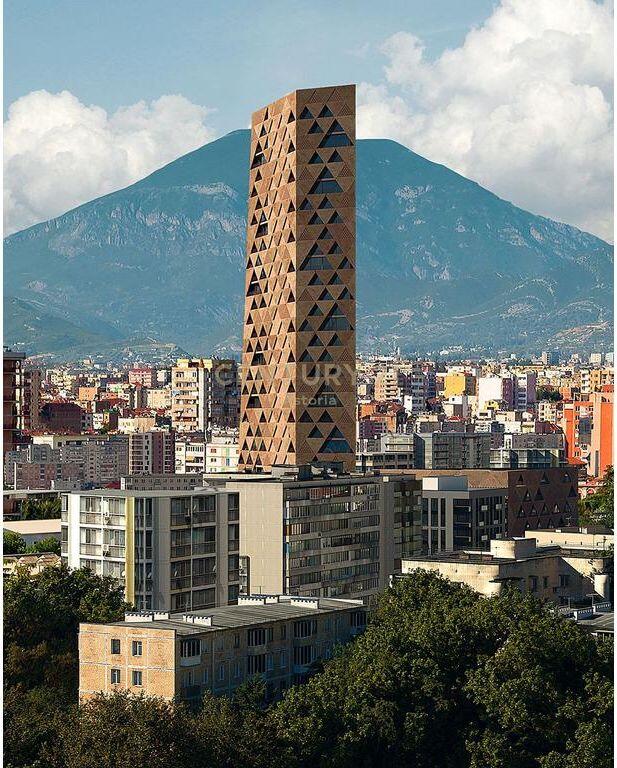 VENDESI APPARTAMENTO 2+1+2 AL "TIRANA TOWER" 373,000 €