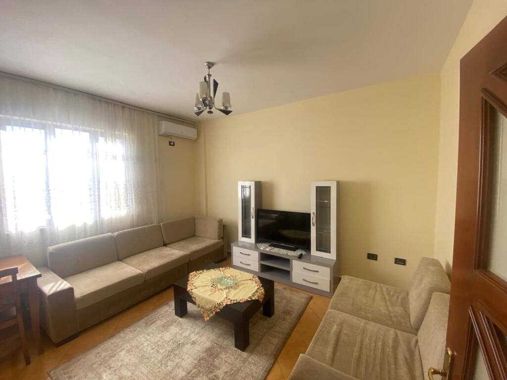 Jepet apartament 2+1 me qera ne "Laprake"
