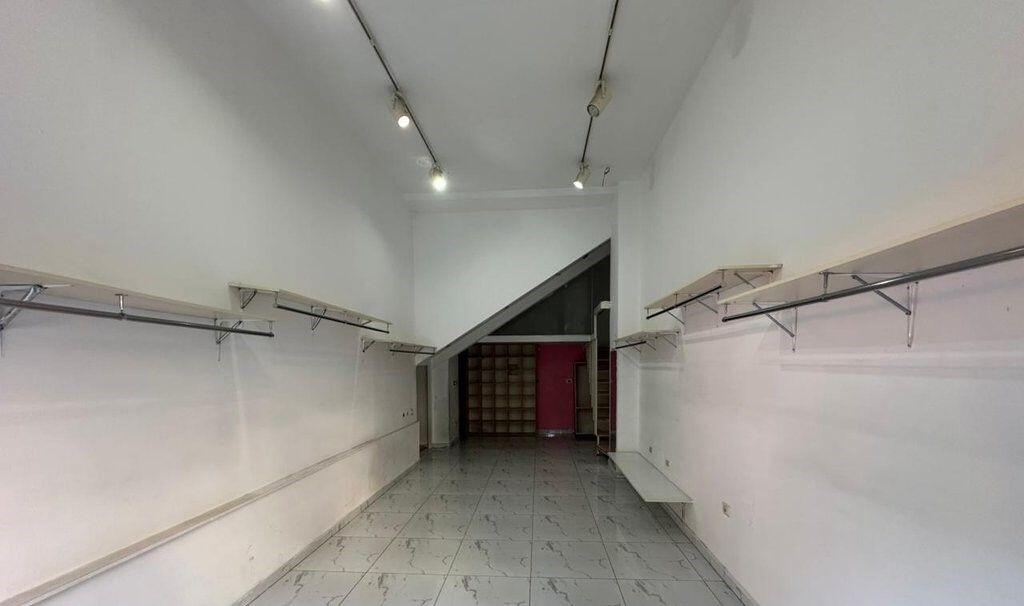 AMBIENTE COMMERCIALE IN VENDITA, PRESSO L'EX BLOCCO!