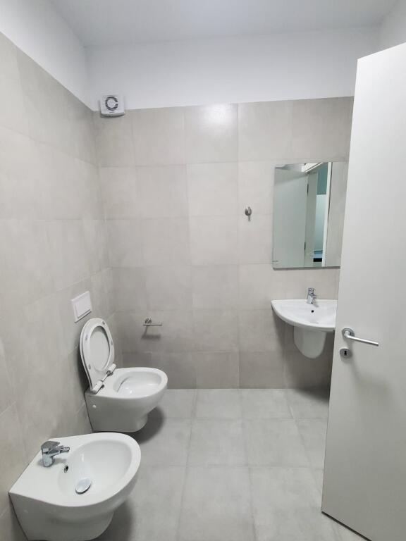 🏠 Appartamento in Affitto – Lago Secco (vicino a Radisson Blu)
