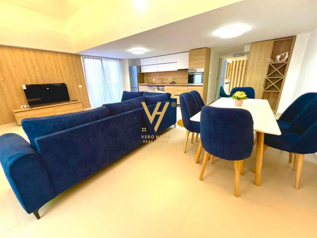 JEPET APARTAMENT 3+1+BLK ME QERA TE KODRA E DIELLIT 2, 1.400 EURO
