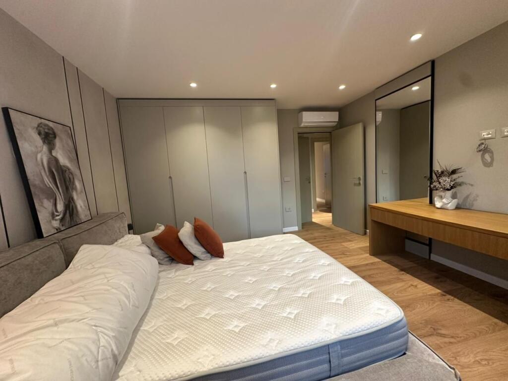 APARTMENT FOR RENT SECOND LINE WITH BEACH; RAILWAY BEACH