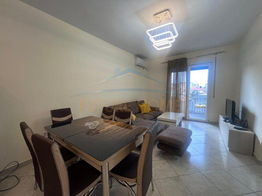Affitto, Appartamento 2+1, Viale Zogu I, Tirana.