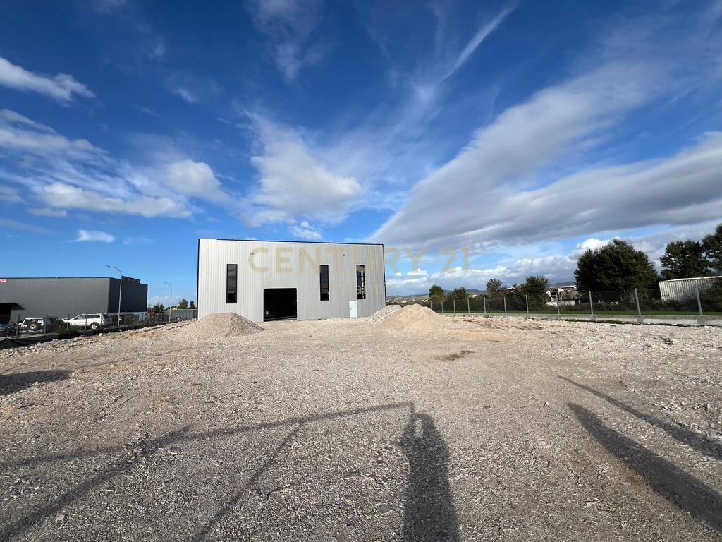 NEW WAREHOUSE BY THE ROAD FOR RENT IN PJEZE DURRES! 3,900 € /Month