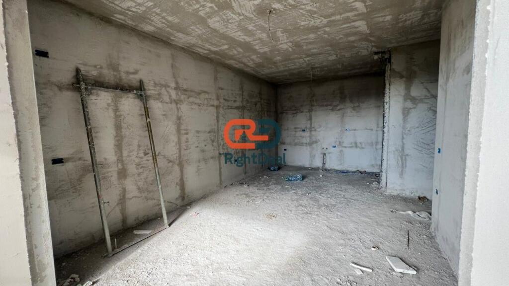 Ne Paskuqan Tek Platinium 2 Shitet Apartament 2+1+2 I Bollshem!!!