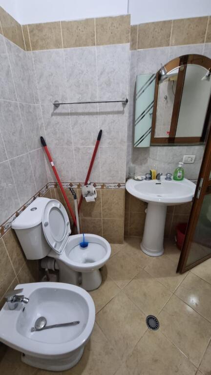 🏡 Jepet me Qira Apartament 2+1 ne Astir, Blv. Migjeni 📍 Pranë kompleksit Molla