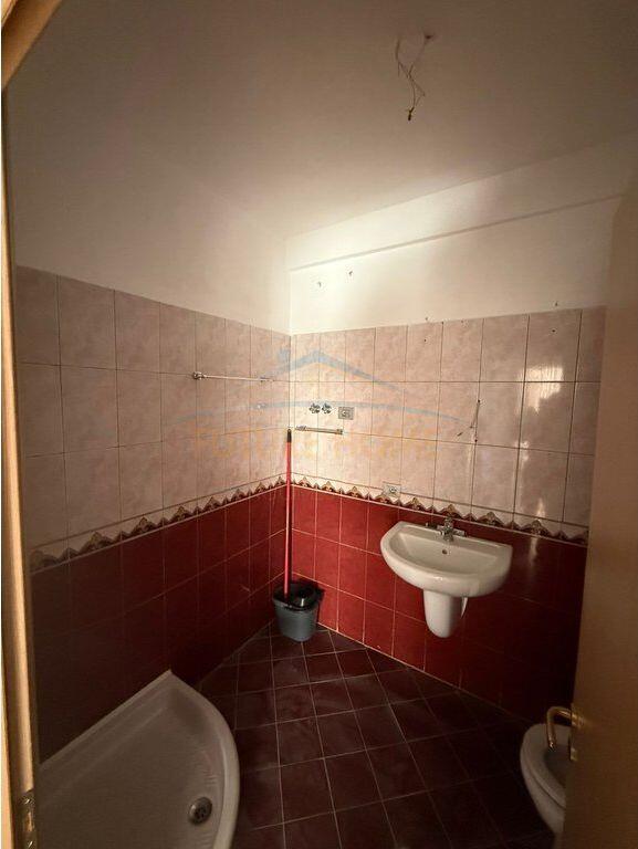 For sale, Apartment 2+1+2, Dry Lake, Tirana