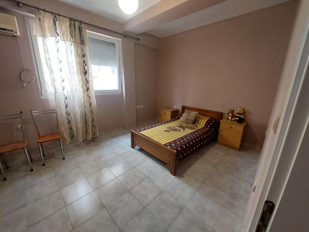 Three-story villa for sale, near the Ballet school