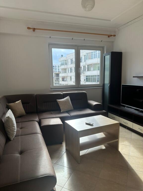 Super Appartamento 2+2 Bagno vicino a Bulevardi Ri